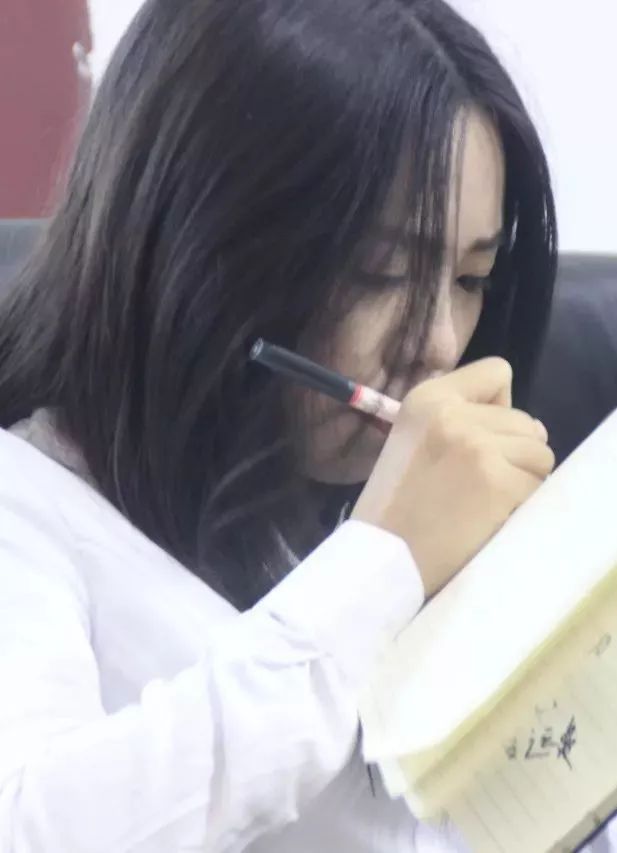 1669285383762356.jpg 0ISgm3D3J5c.jpg